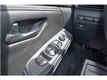 Vehicle Thumb #24