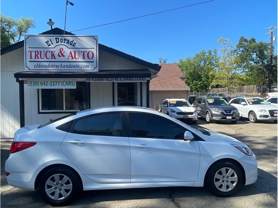 2017 Hyundai Accent SE 4-Door 6-Speed Automatic's photo