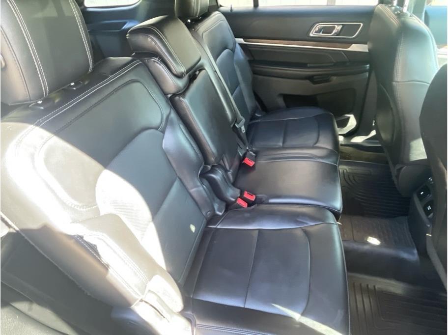 2017 Ford Explorer Limited - Photo 12