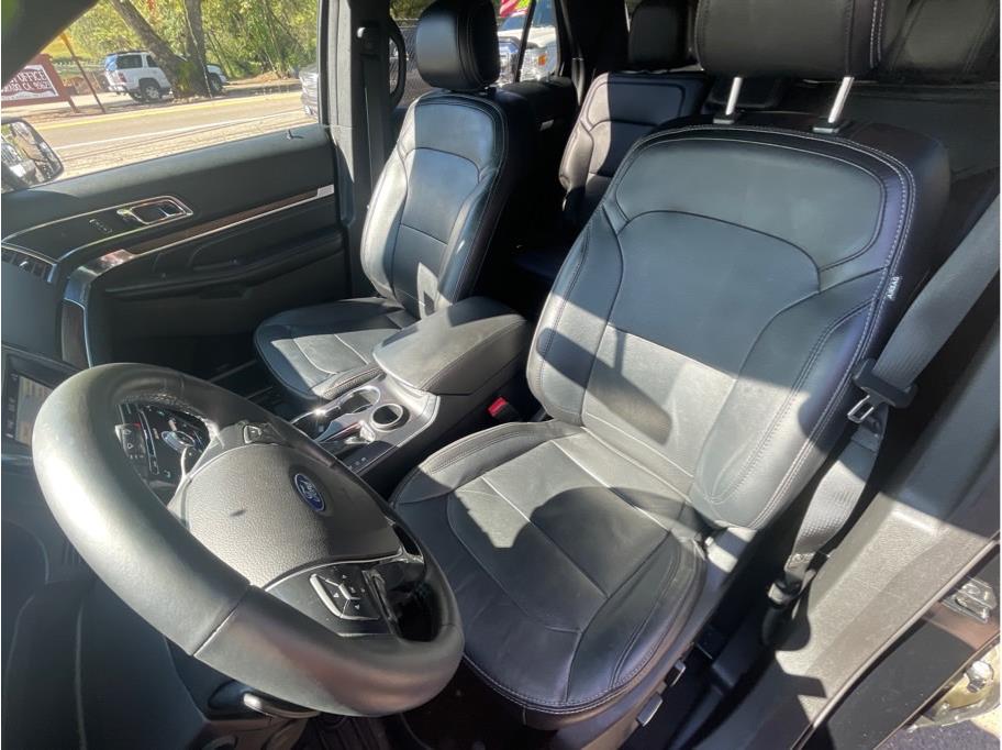 2017 Ford Explorer Limited - Photo 17