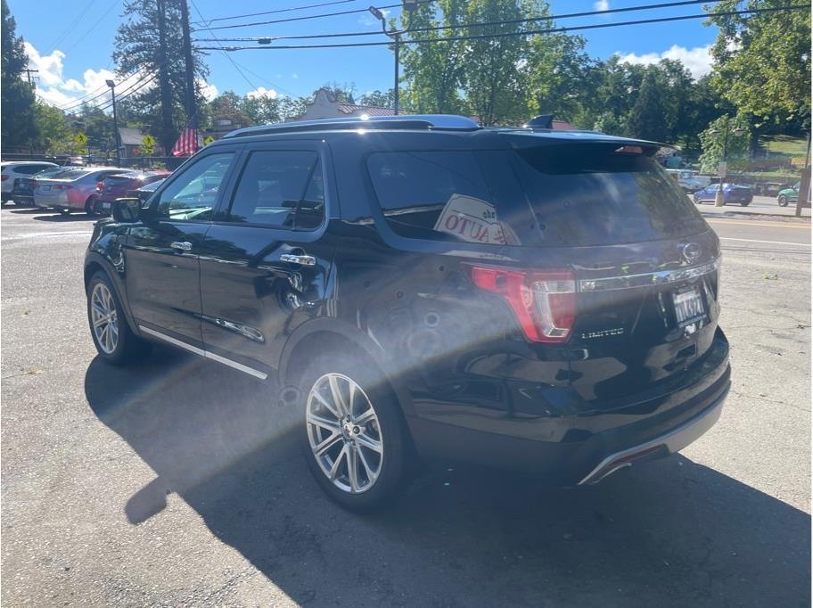 2017 Ford Explorer Limited - Photo 6