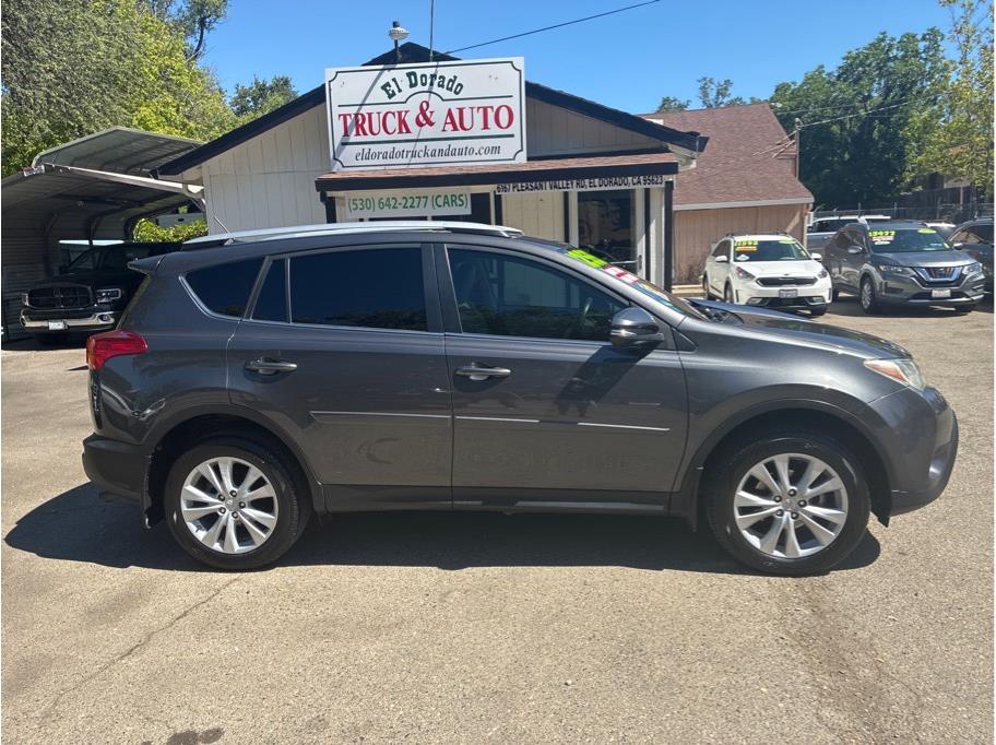 2015 Toyota RAV4 Limited's photo