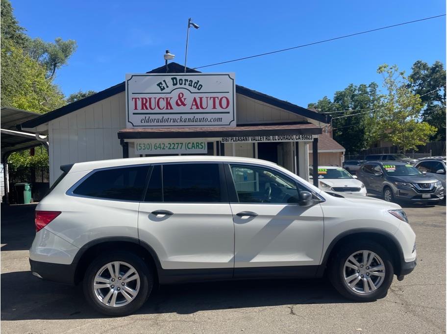2017 Honda Pilot 4WD LX's photo
