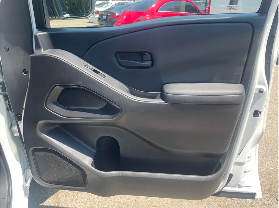 2022 Nissan Frontier S - Photo 9