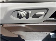 Vehicle Thumb #29