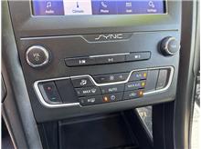 Vehicle Thumb #33