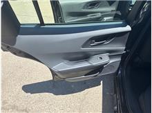 Vehicle Thumb #19