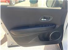 Vehicle Thumb #17