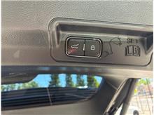 Vehicle Thumb #24