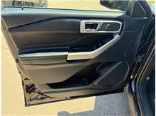 Vehicle Thumb #49