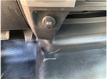 Vehicle Thumb #28