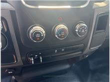 Vehicle Thumb #36