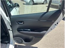 Vehicle Thumb #21