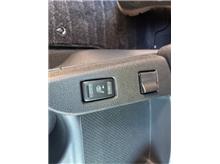 Vehicle Thumb #35
