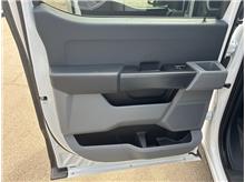 Vehicle Thumb #16