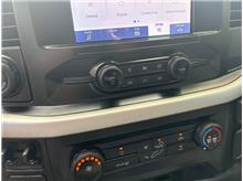 Vehicle Thumb #32