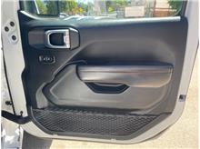 Vehicle Thumb #13