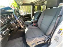 Vehicle Thumb #17