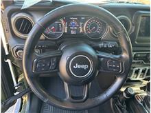 Vehicle Thumb #26