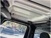 Vehicle Thumb #37