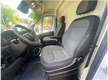 Vehicle Thumb #12