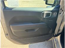 Vehicle Thumb #14
