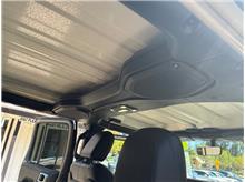 Vehicle Thumb #22