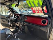 Vehicle Thumb #24