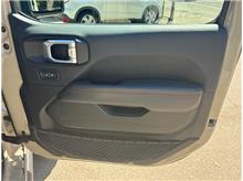 Vehicle Thumb #27