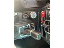 Vehicle Thumb #39