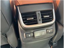 Vehicle Thumb #18