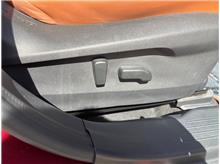 Vehicle Thumb #27