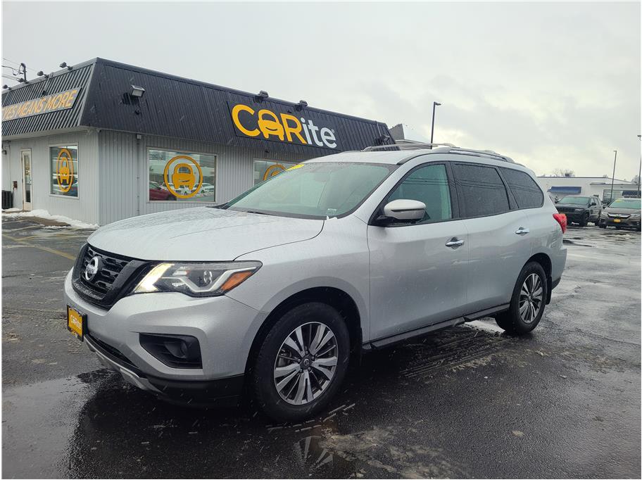 2017 Nissan Pathfinder from CARite of Yorkville