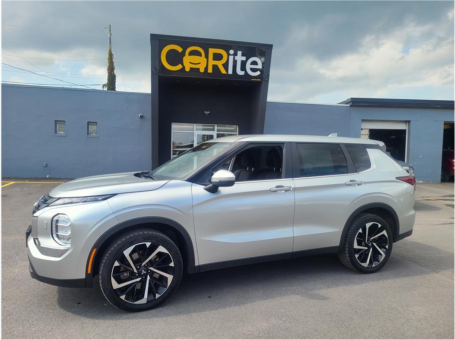 2022 Mitsubishi Outlander from CARite of Yorkville