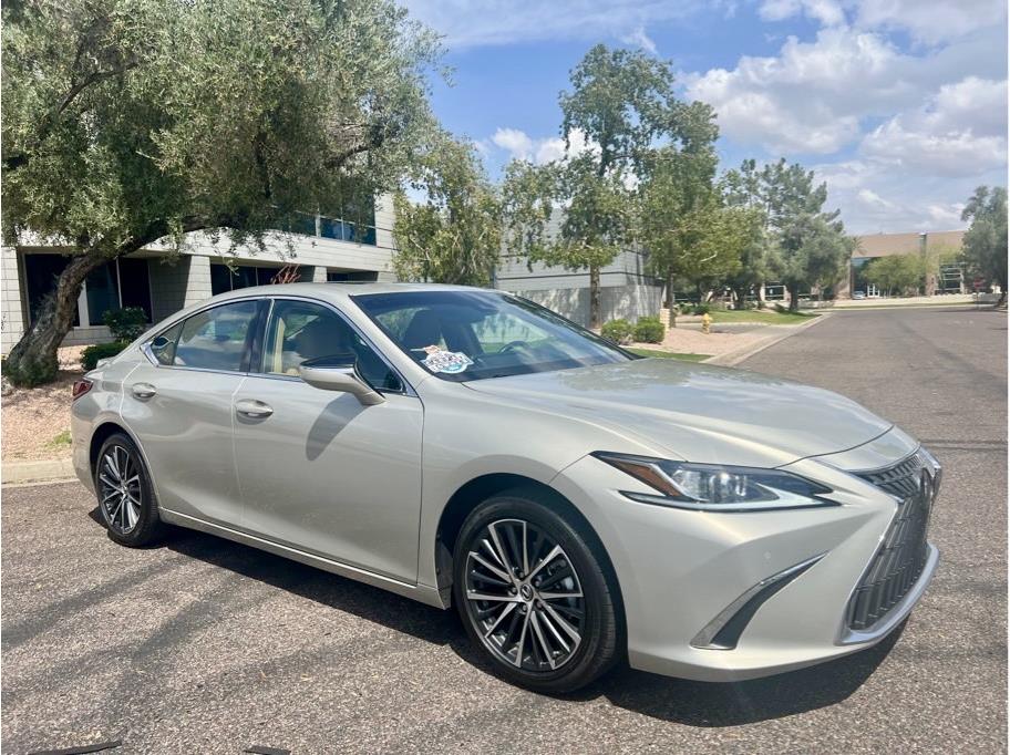 2023 Lexus ES