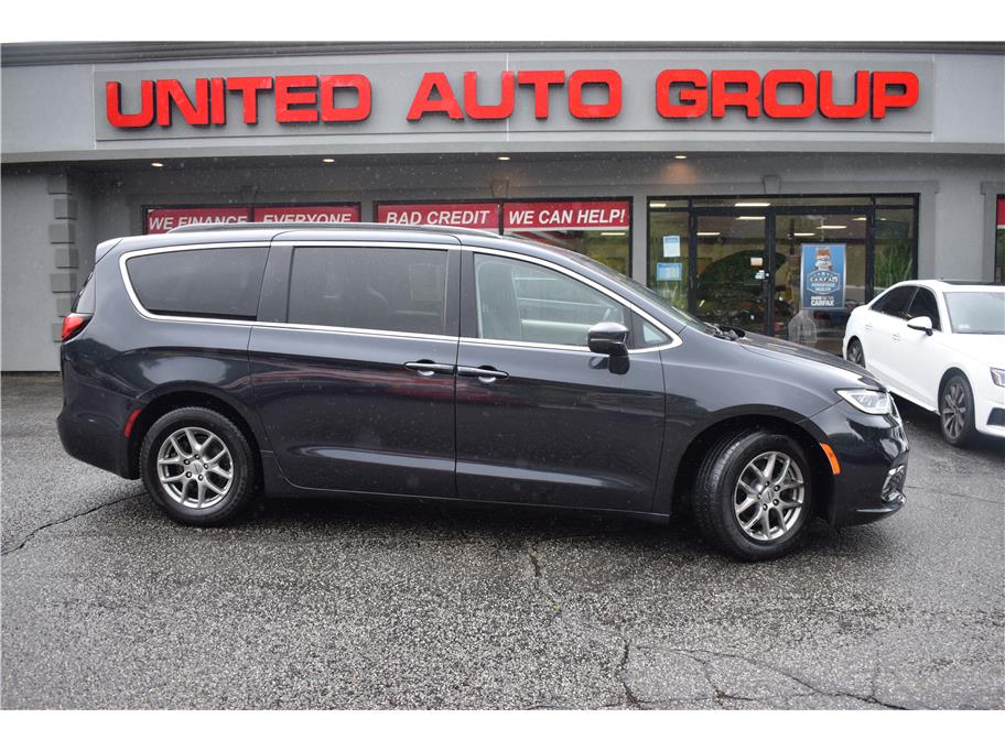 2021 Chrysler Pacifica from United Auto Group