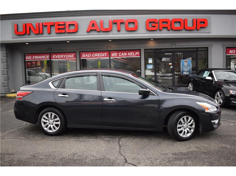 2015 Nissan Altima from United Auto Group