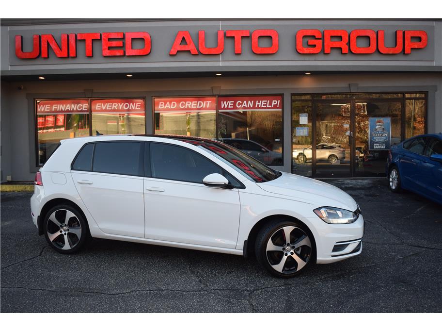 2020 Volkswagen Golf TSI's photo