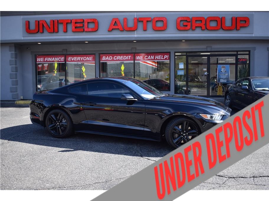 2016 Ford Mustang EcoBoost Coupe Premium's photo