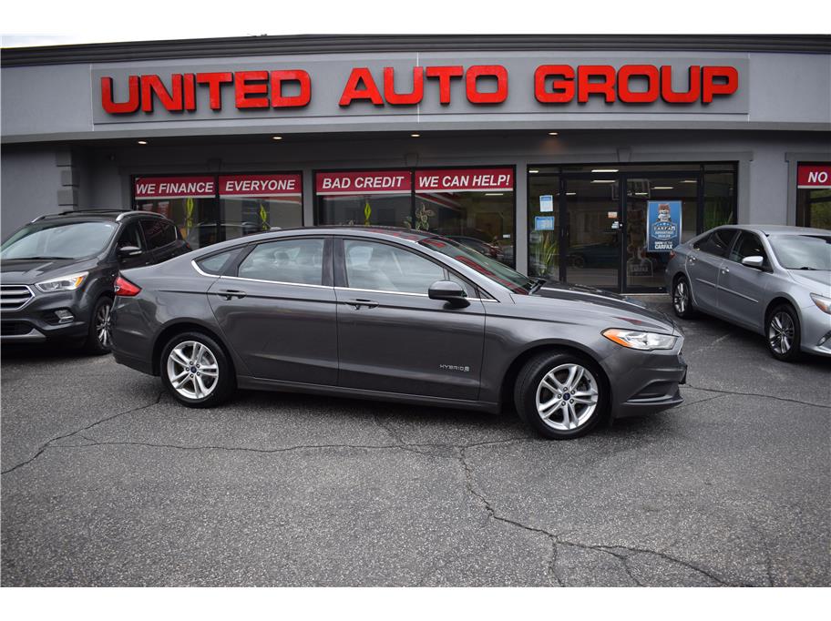 2018 Ford Fusion S's photo