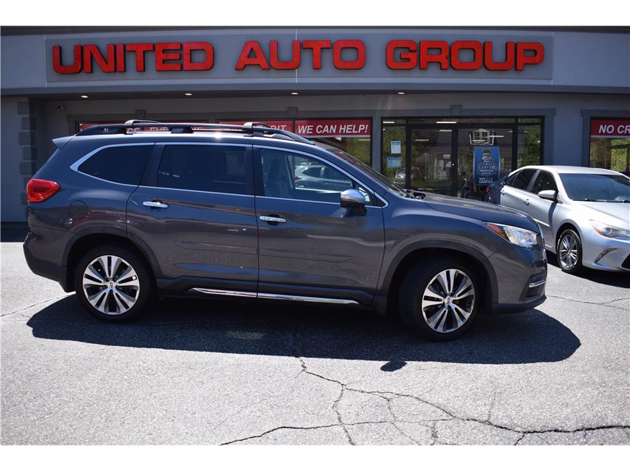 2019 Subaru Ascent Touring's photo