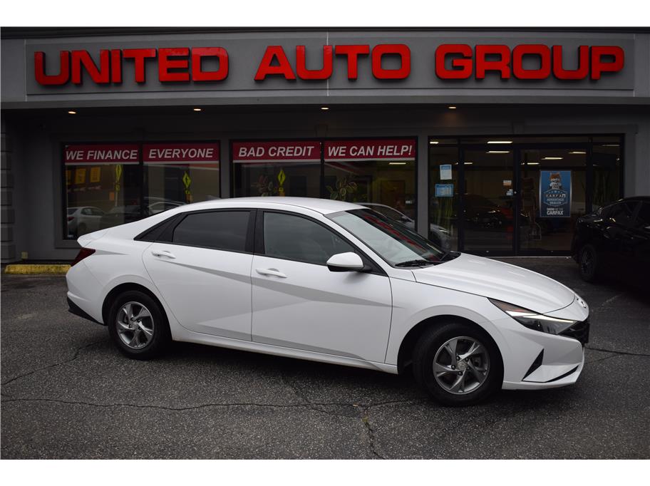 2022 Hyundai Elantra SE