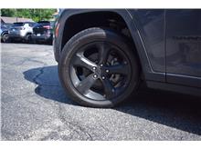 Vehicle Thumb #30