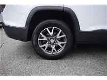 Vehicle Thumb #33