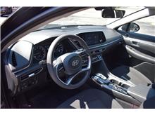Vehicle Thumb #20
