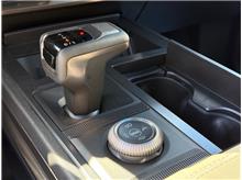 Vehicle Thumb #15