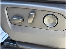 Vehicle Thumb #26