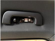 Vehicle Thumb #33