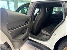 Vehicle Thumb #26