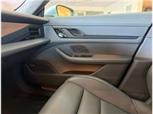 Vehicle Thumb #25